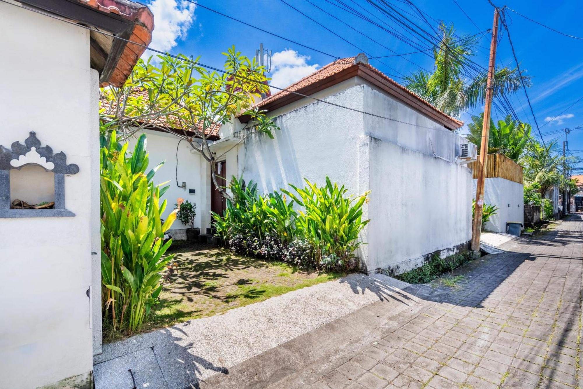 4-Bedroom Pool Villa Near Seminyak Center מראה חיצוני תמונה