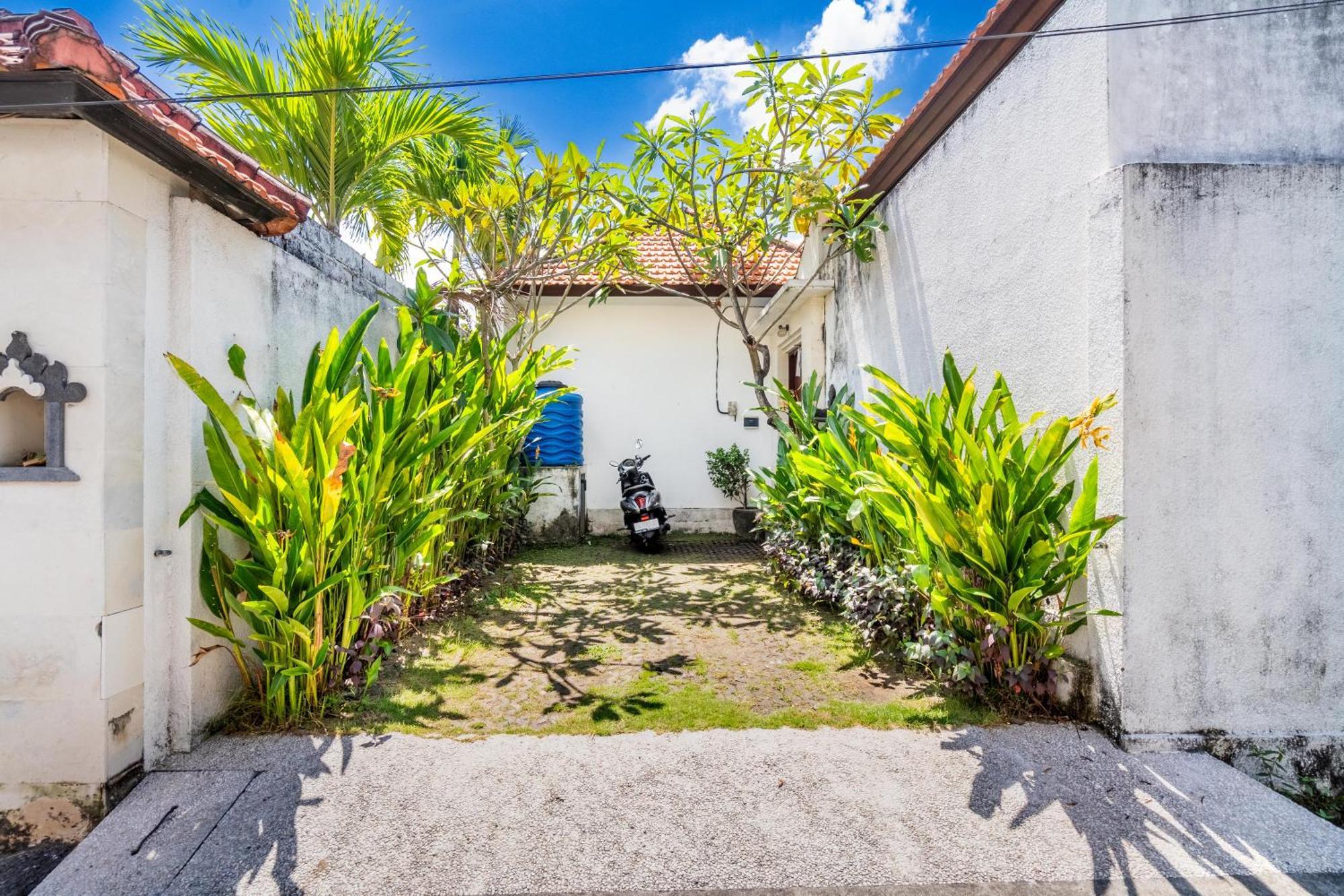 4-Bedroom Pool Villa Near Seminyak Center מראה חיצוני תמונה