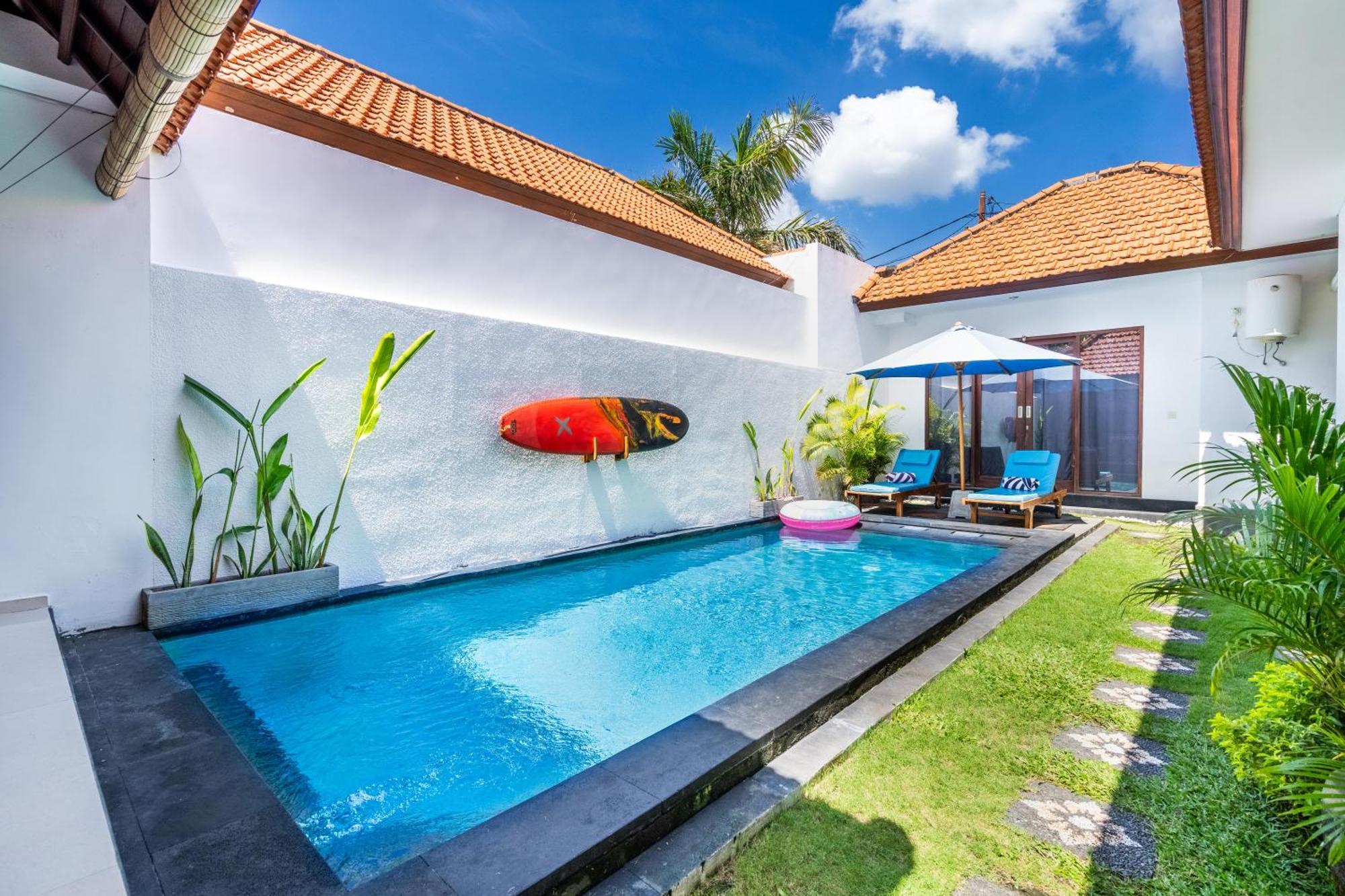 4-Bedroom Pool Villa Near Seminyak Center מראה חיצוני תמונה