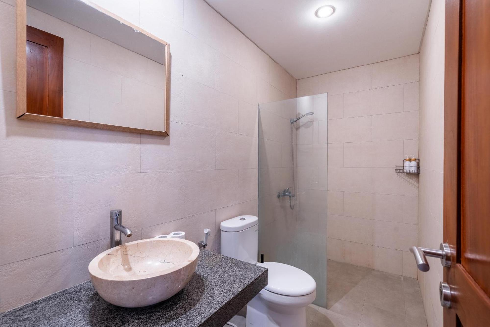 4-Bedroom Pool Villa Near Seminyak Center מראה חיצוני תמונה