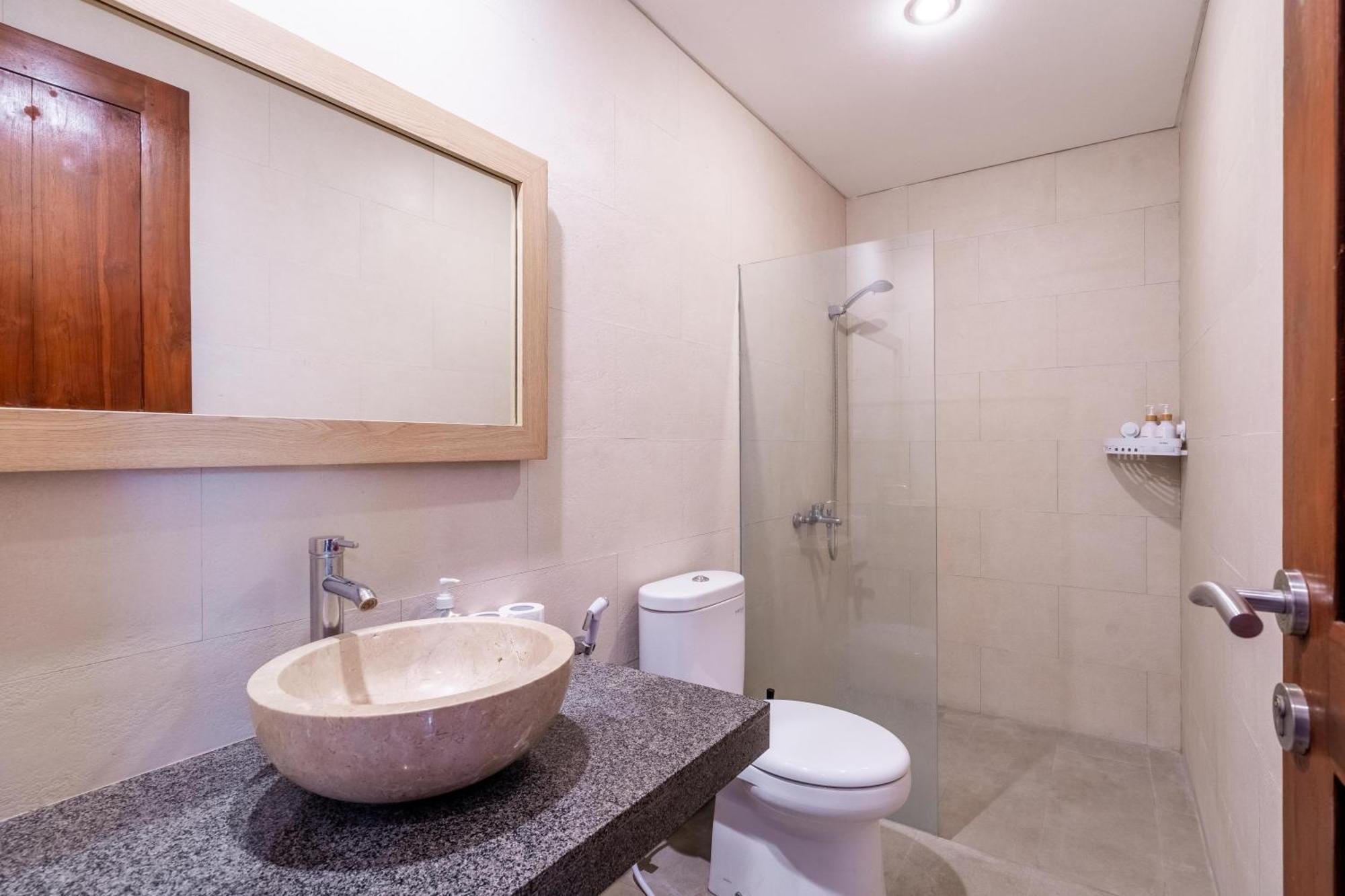 4-Bedroom Pool Villa Near Seminyak Center מראה חיצוני תמונה