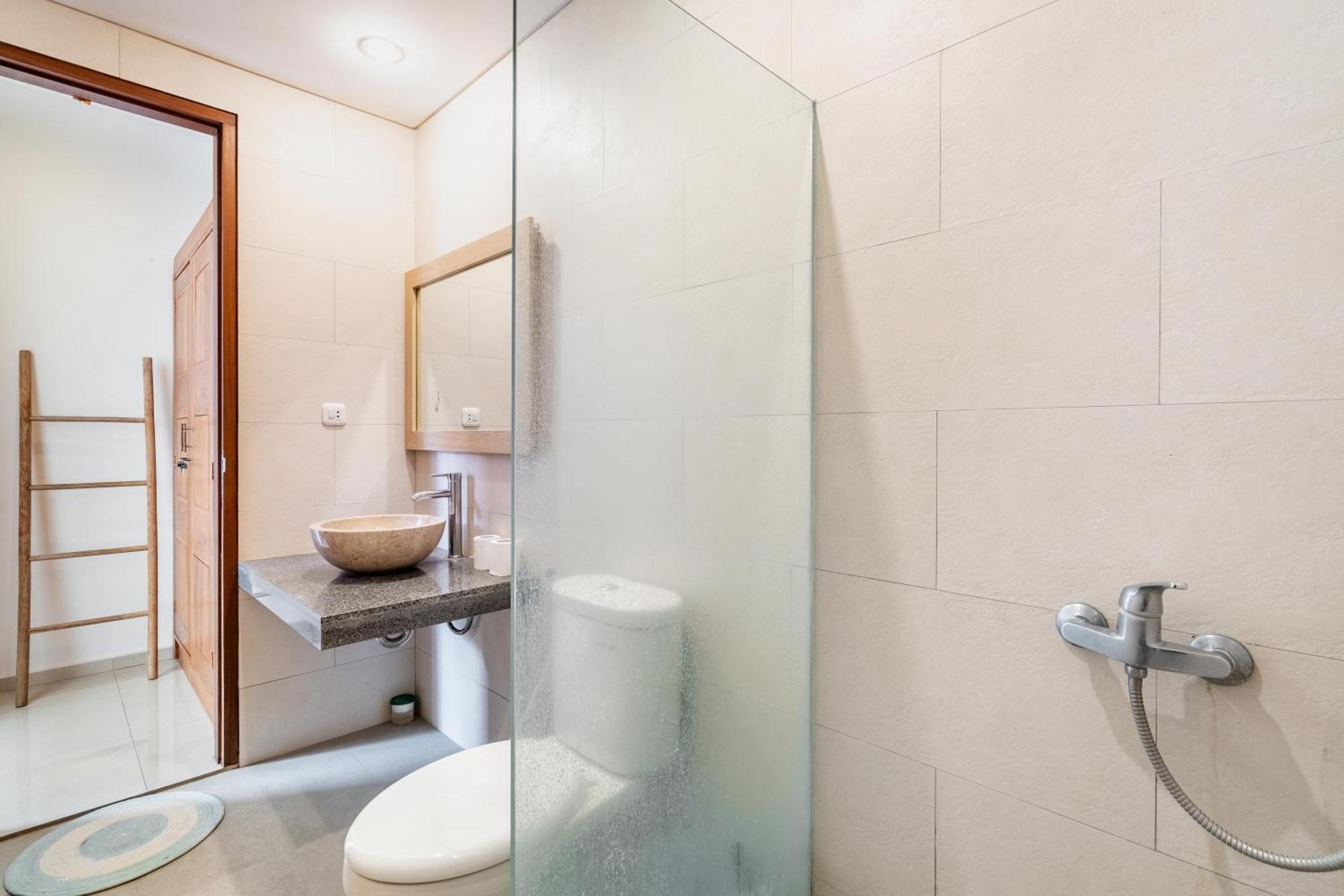 4-Bedroom Pool Villa Near Seminyak Center מראה חיצוני תמונה