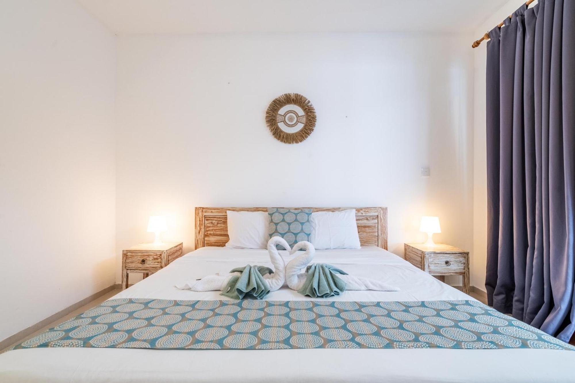 4-Bedroom Pool Villa Near Seminyak Center מראה חיצוני תמונה