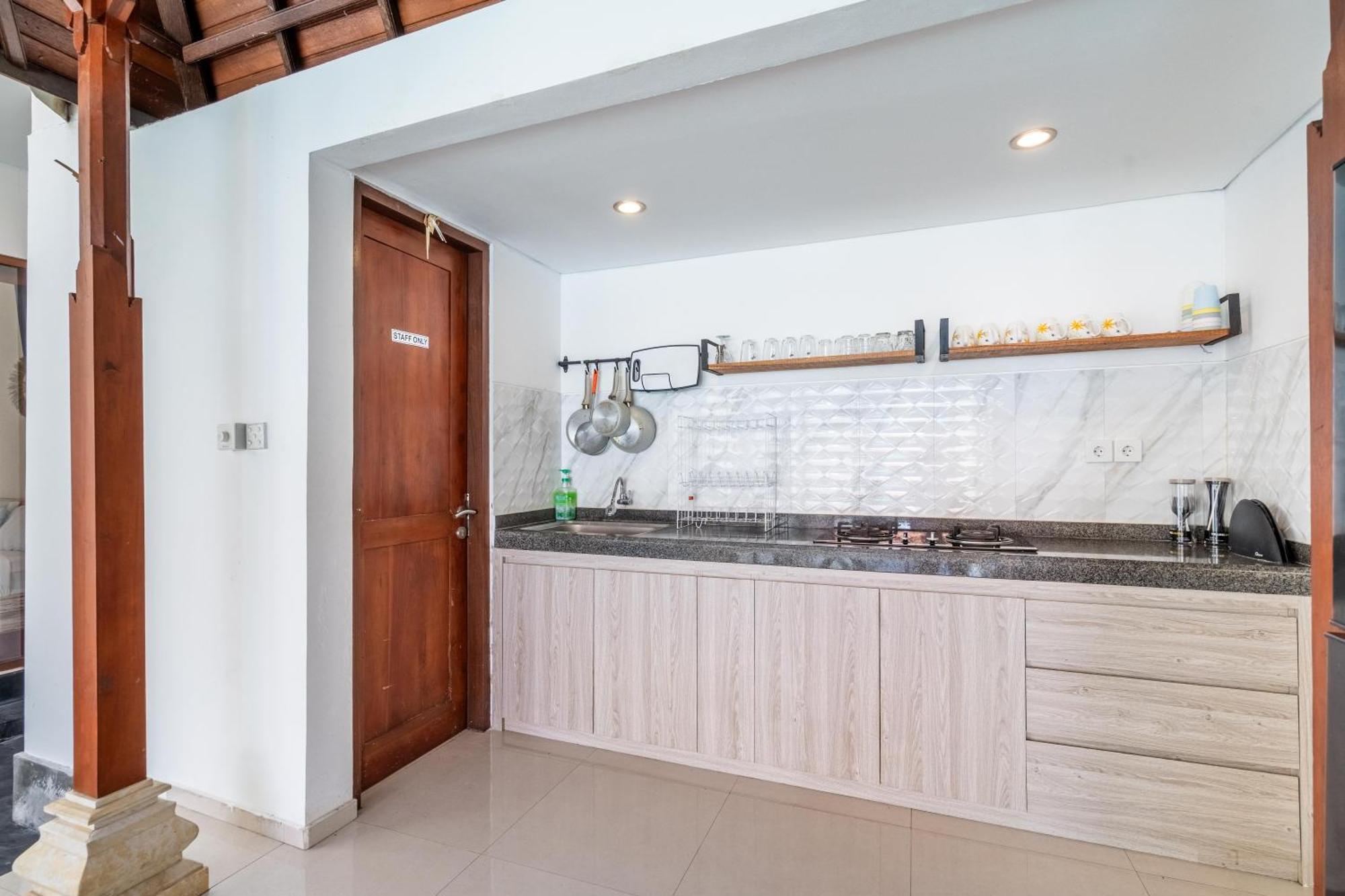 4-Bedroom Pool Villa Near Seminyak Center מראה חיצוני תמונה